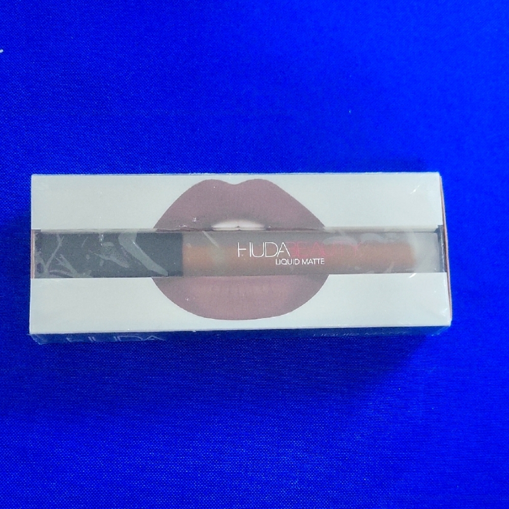 Huda Beauty Liquid Matte Lipstick